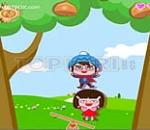 Играта е супер-яка и забавна !! Като се появи надписът за старт ,се клика по екрана и като го нарпавиш , еднато дете полета нагоре .Целта е да направиш така ,че да падне отново на мястото си на дъската ,тогава полита другота и то трябва да се приземи на дъската